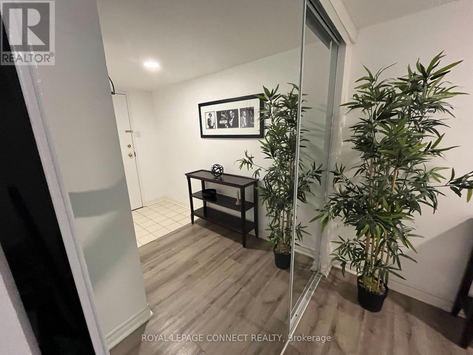 601 - 117 Gerrard Street, Toronto, Ontario  M5B 2L4 - Photo 9 - C12480954