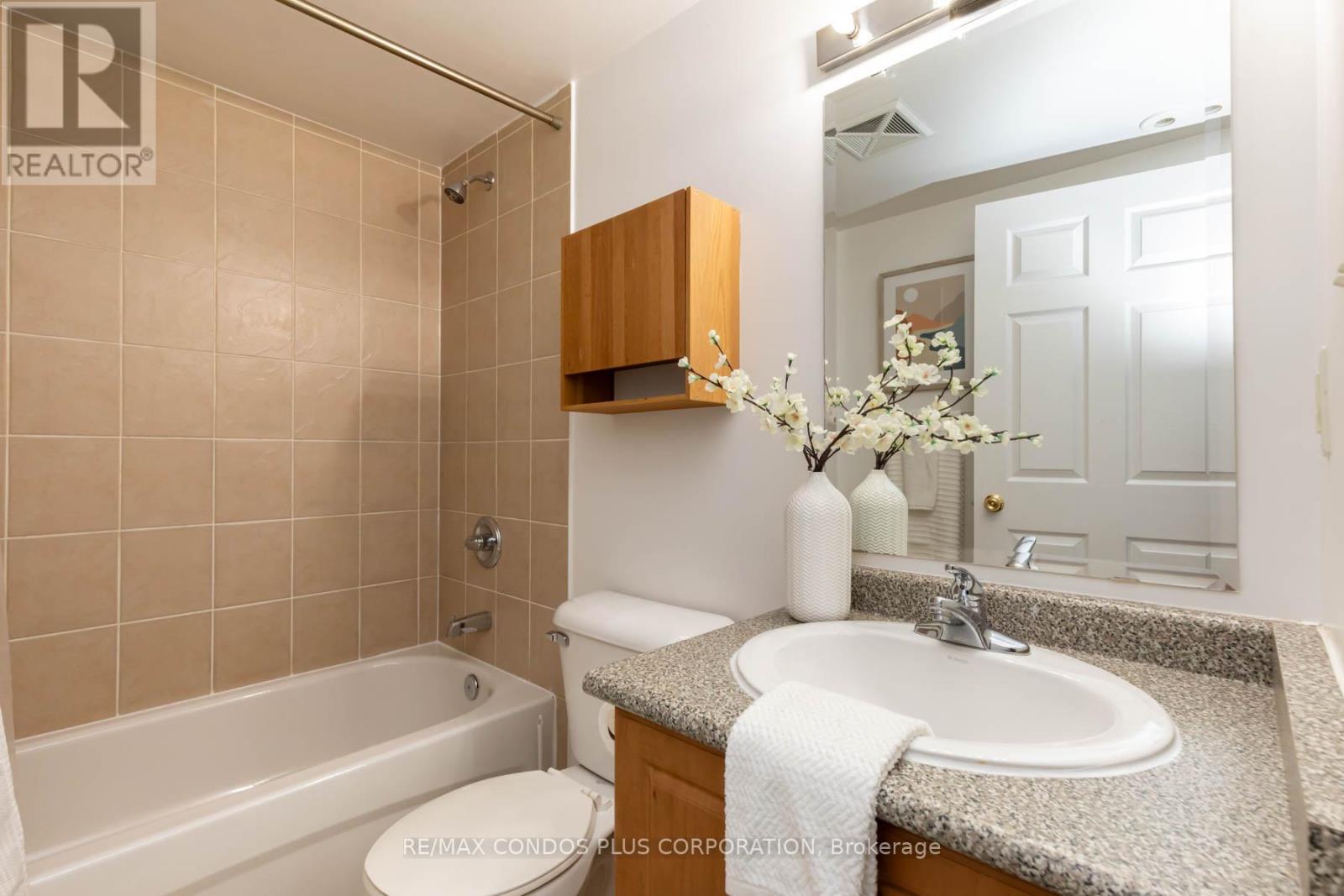 237 - 179 Bleecker Street, Toronto, Ontario  M4X 1L9 - Photo 19 - C12480983