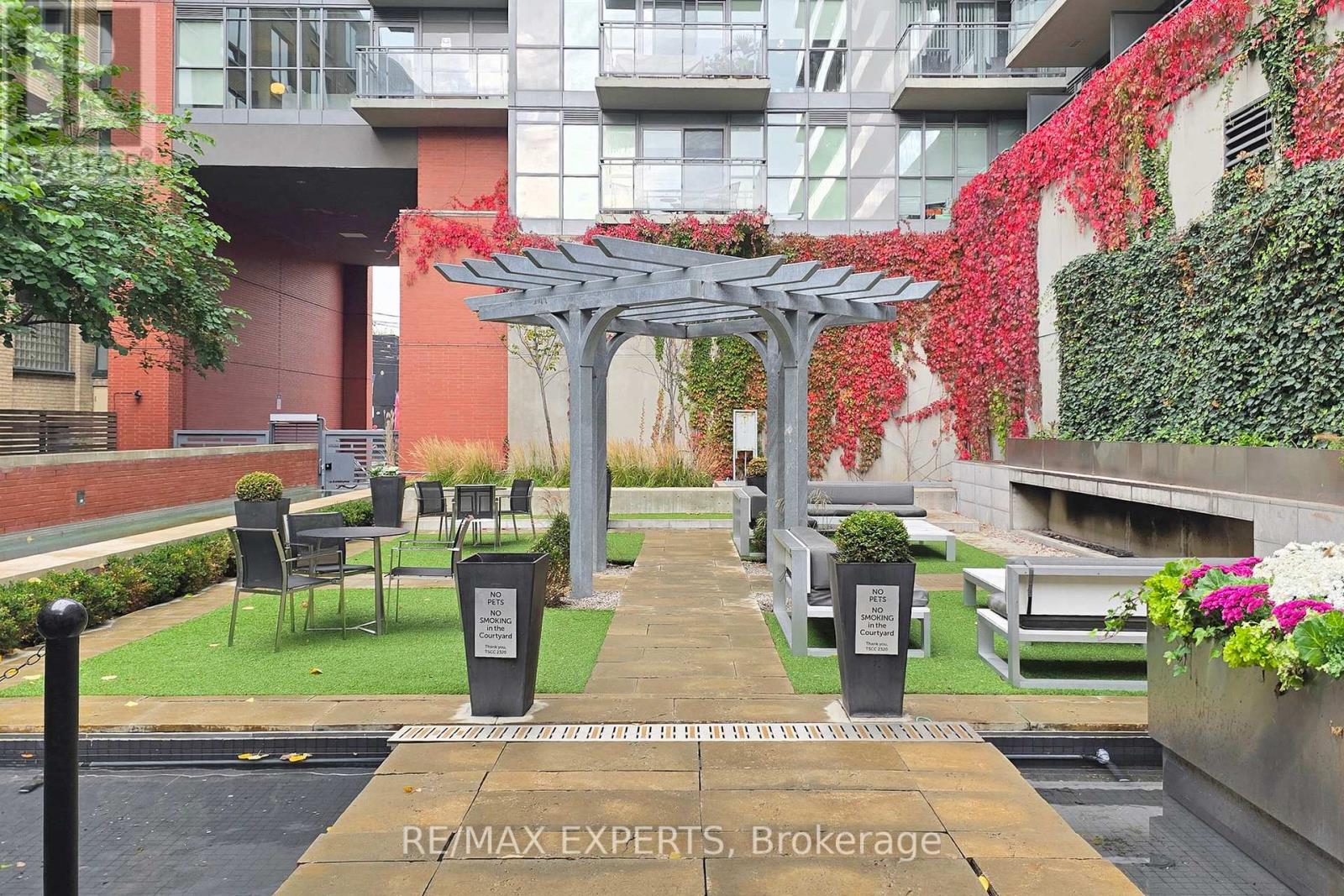 1013 - 775 King Street W, Toronto, Ontario  M5V 2K3 - Photo 8 - C12480994