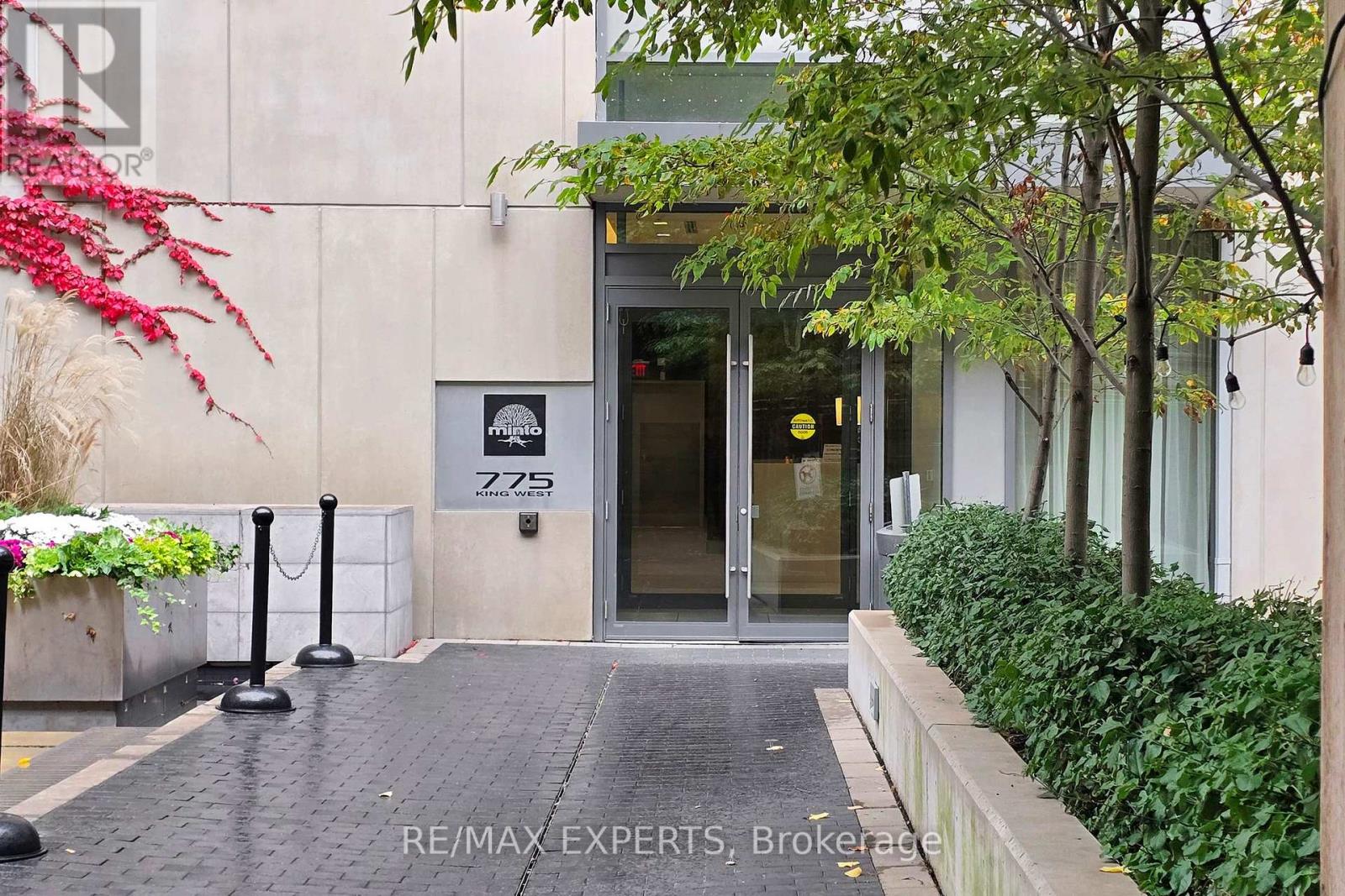 1013 - 775 King Street W, Toronto, Ontario  M5V 2K3 - Photo 9 - C12480994