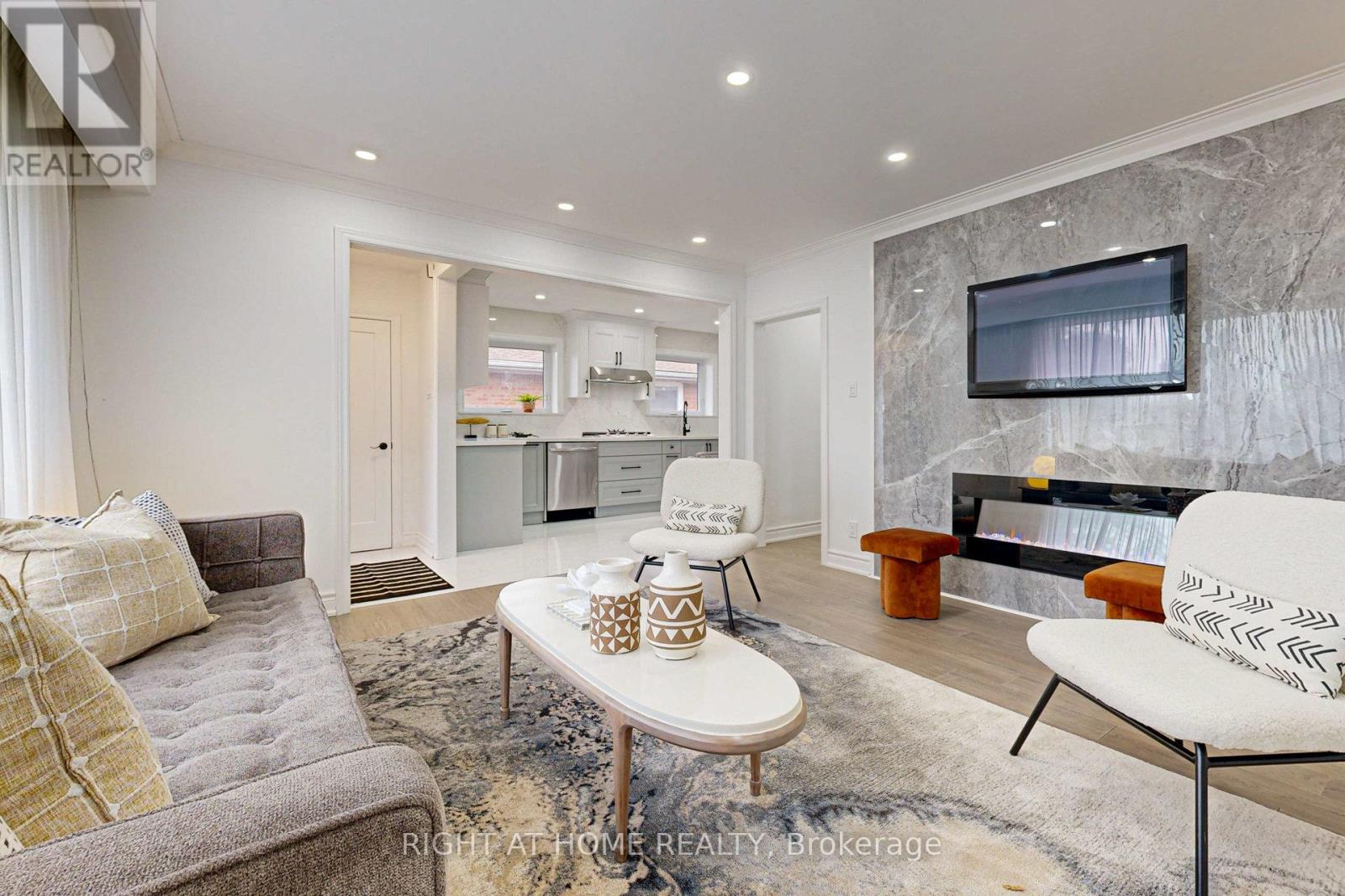 MAIN - 4 BARNES CRESCENT, Toronto, Ontario