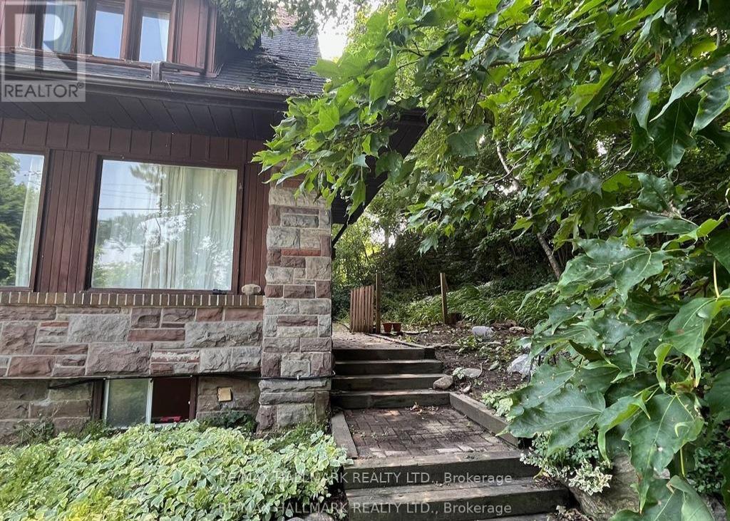 Upper - 104 Ridgewood Road, Toronto, Ontario  M1C 2X2 - Photo 2 - E12480992