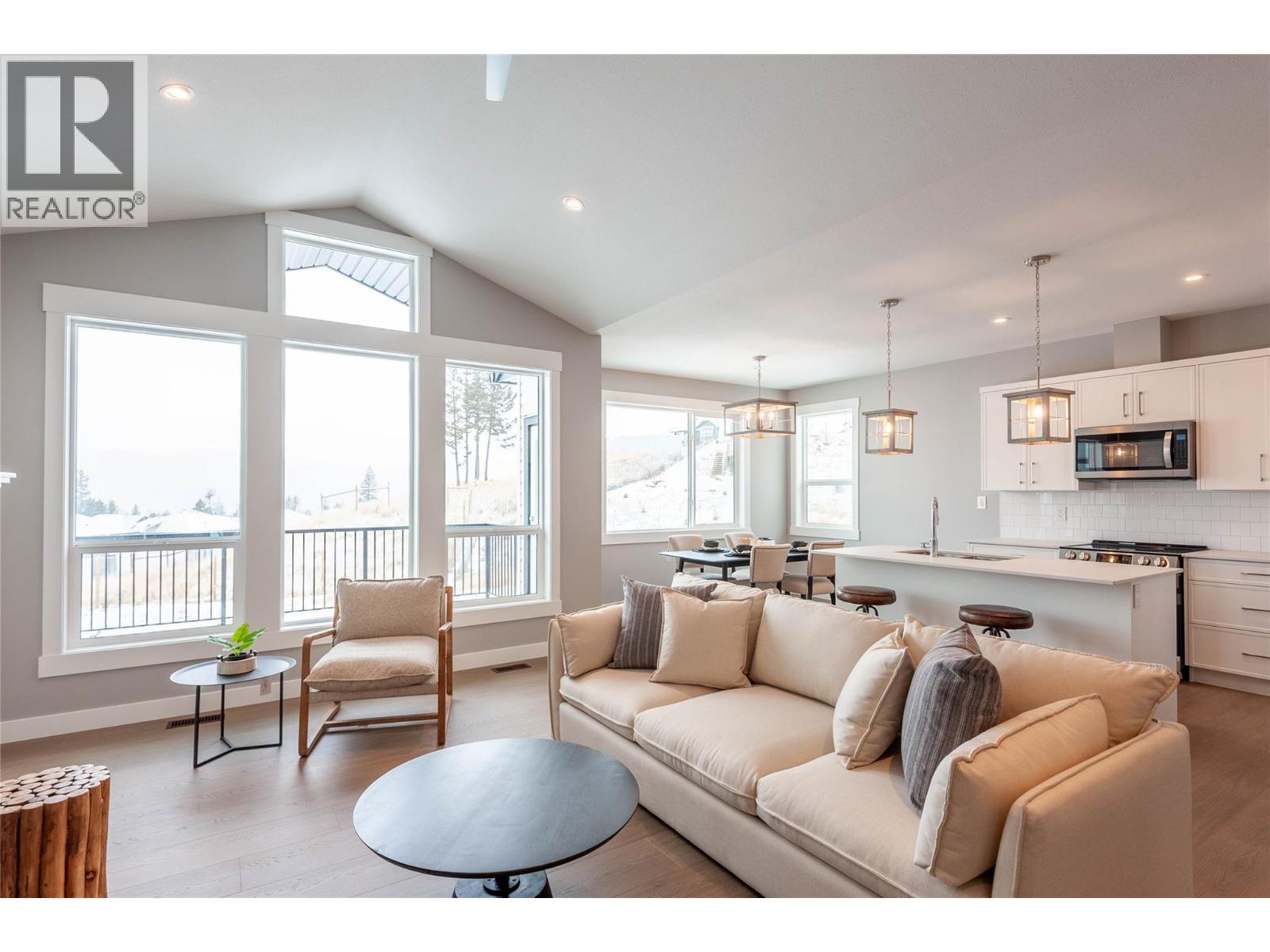 450 POPLAR Drive, Logan Lake, British Columbia