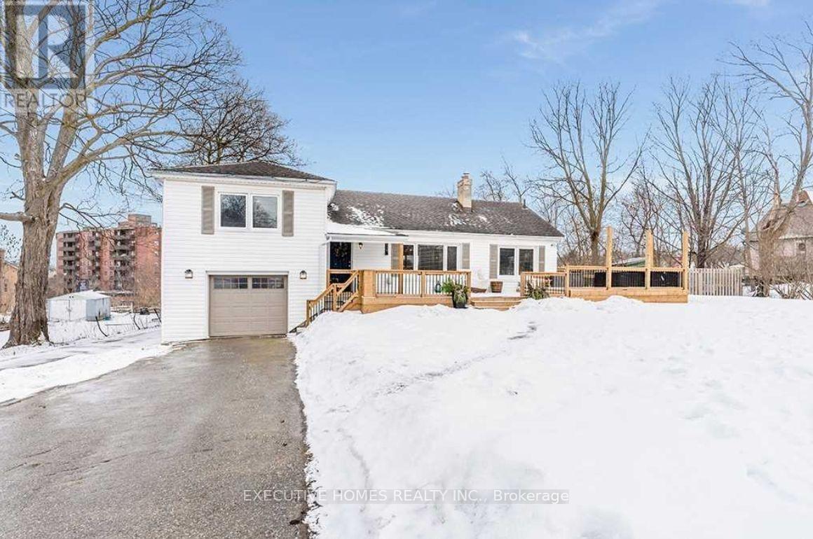 136 John Street W, Bradford West Gwillimbury (Bradford), Ontario  L3Z 2B6 - Photo 2 - N12480956
