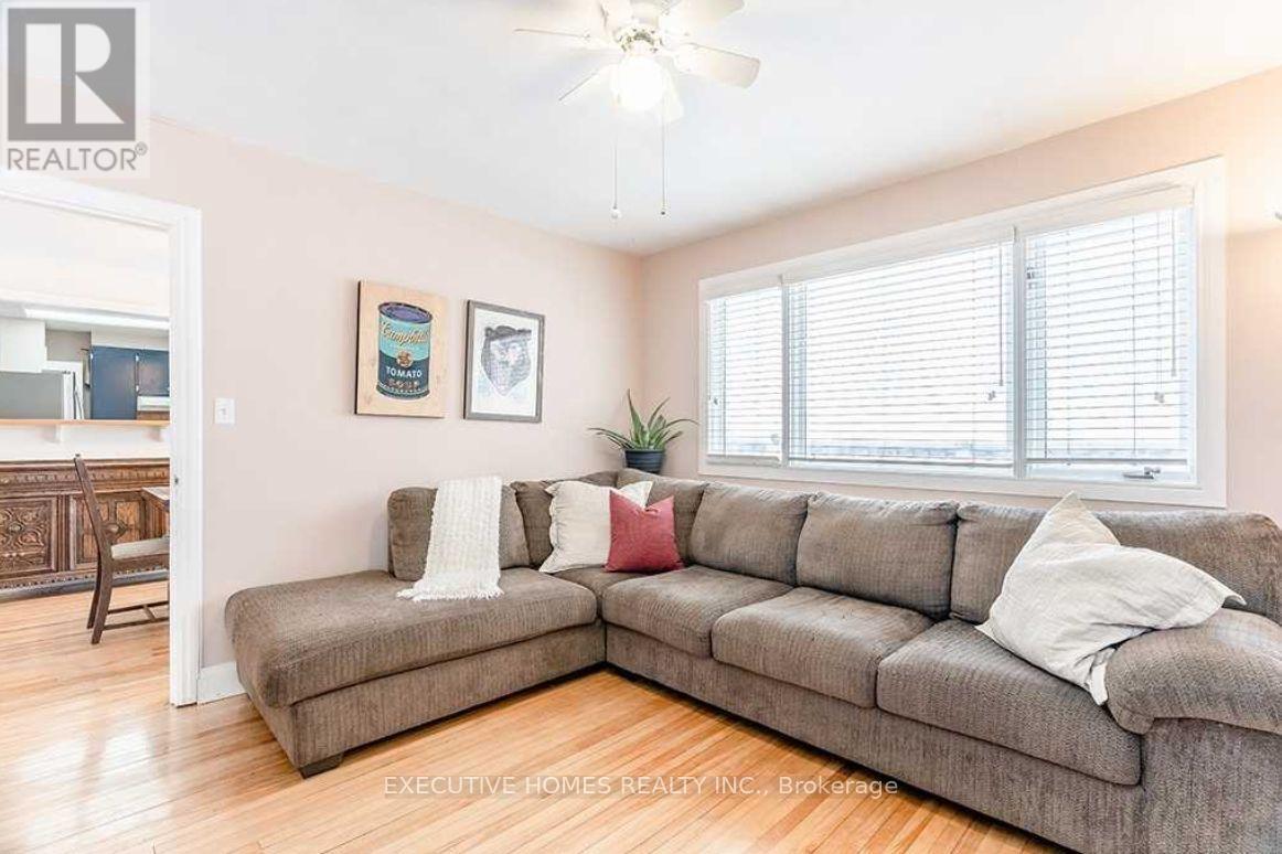136 John Street W, Bradford West Gwillimbury (Bradford), Ontario  L3Z 2B6 - Photo 7 - N12480956