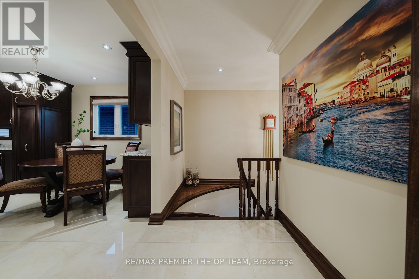 11 Imperial Court, Vaughan, Ontario  L4L 3T9 - Photo 6 - N12480989