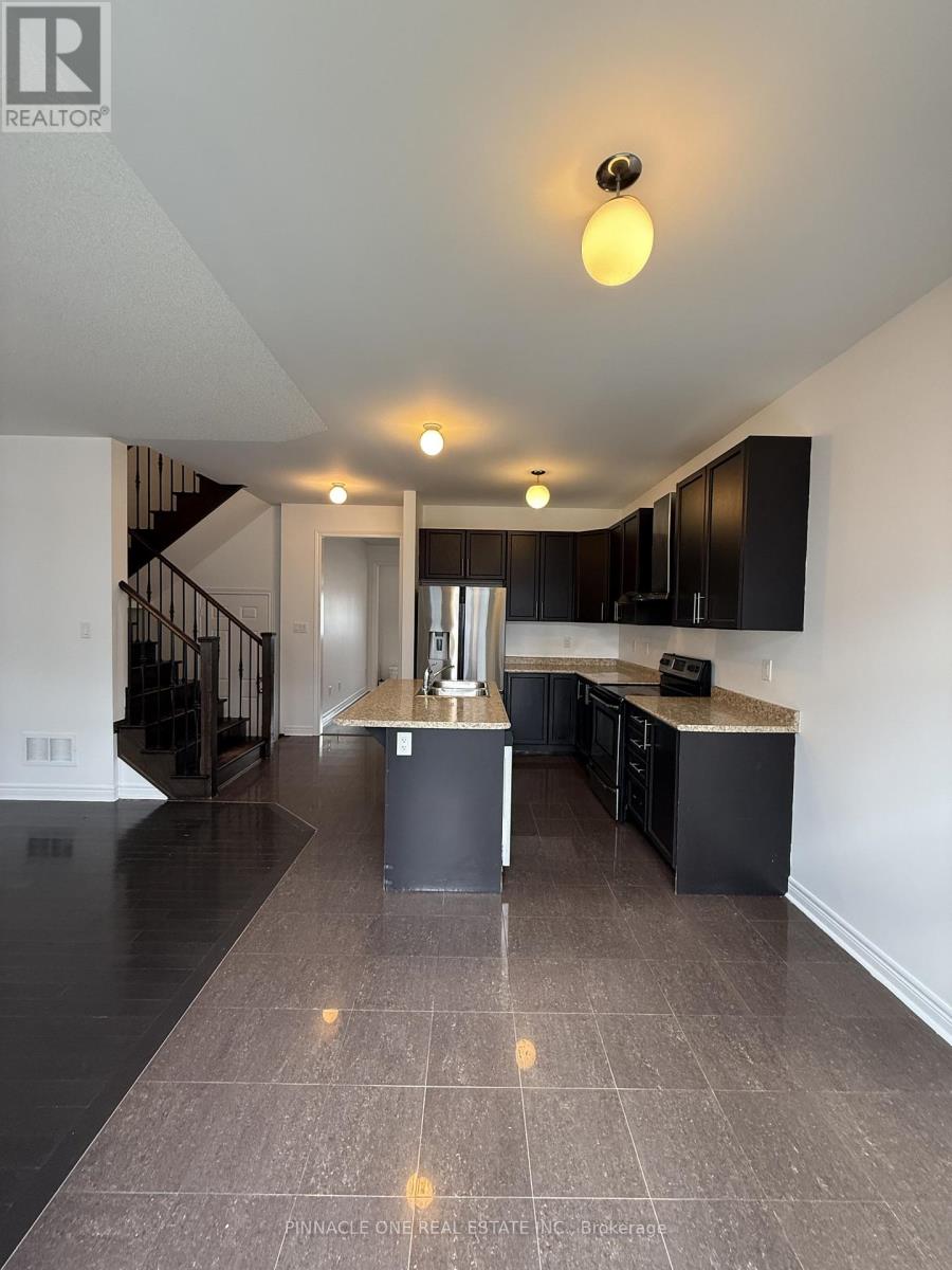 168 Durhamview Crescent, Whitchurch-Stouffville, Ontario  L4A 1S2 - Photo 4 - N12480991