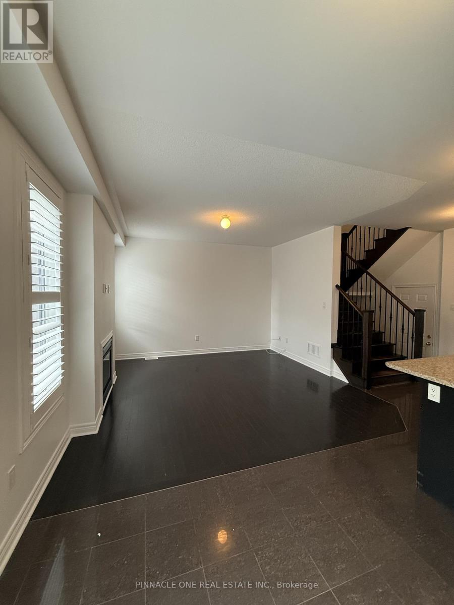 168 Durhamview Crescent, Whitchurch-Stouffville, Ontario  L4A 1S2 - Photo 5 - N12480991