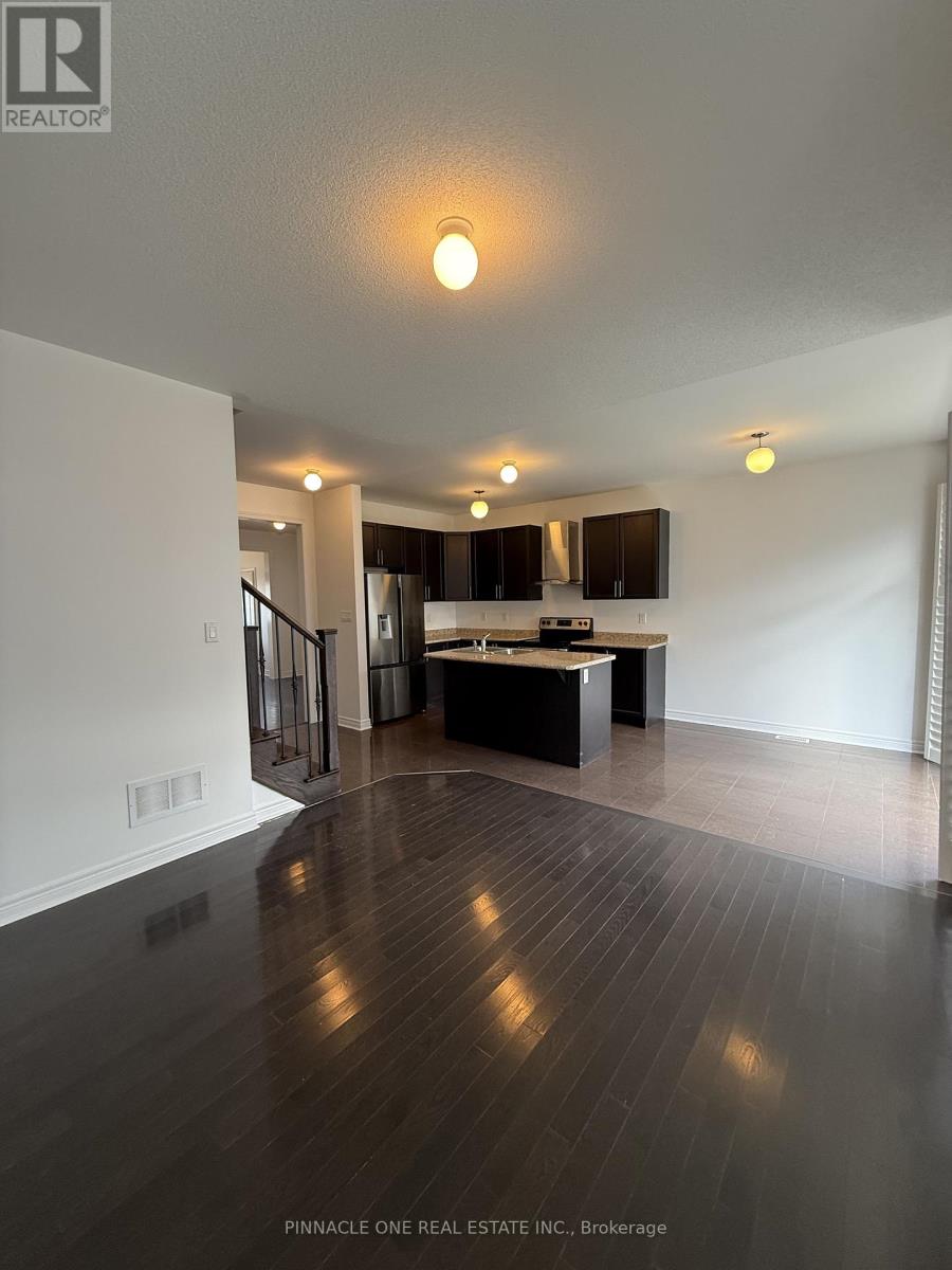 168 Durhamview Crescent, Whitchurch-Stouffville, Ontario  L4A 1S2 - Photo 7 - N12480991