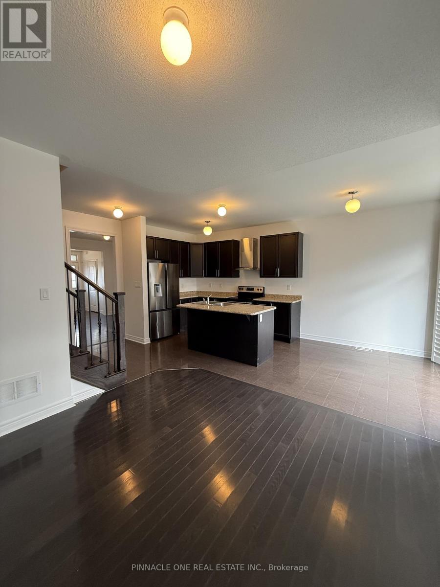 168 Durhamview Crescent, Whitchurch-Stouffville, Ontario  L4A 1S2 - Photo 8 - N12480991