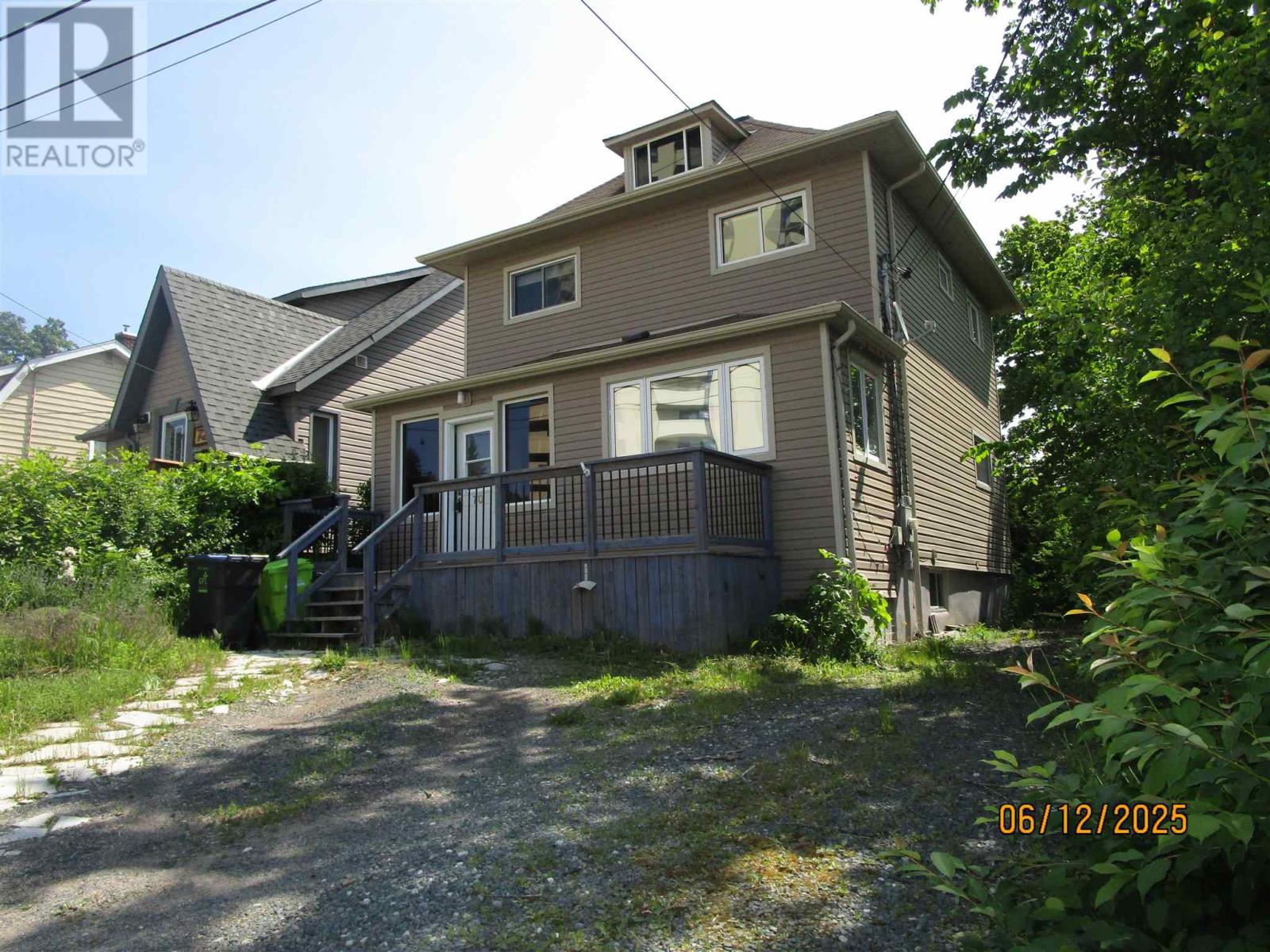 70 Pine St, Sault Ste. Marie, Ontario P6A 3Y1 - Photo 1 - SM252849