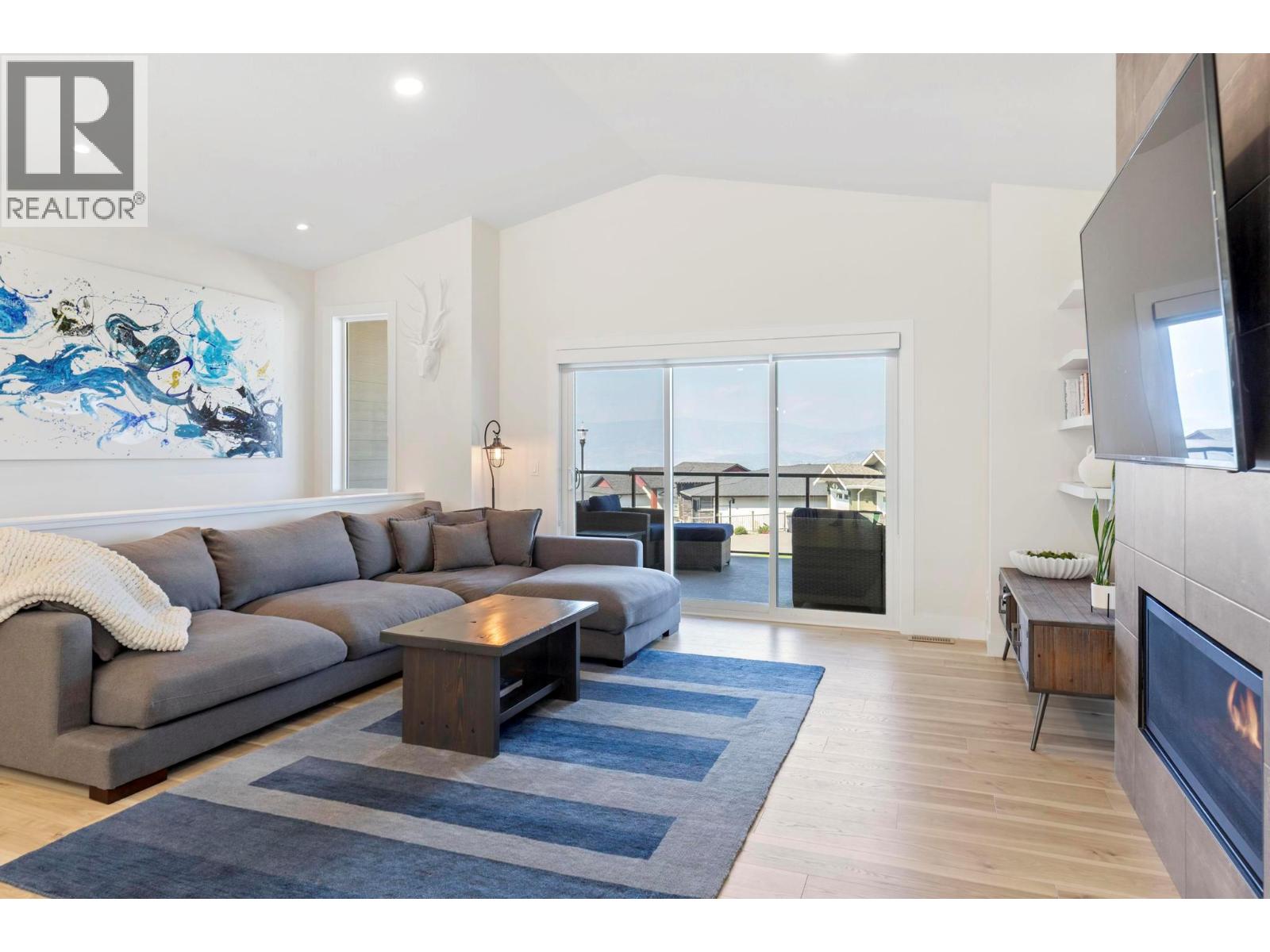 2209 Lavetta Drive, Kelowna, British Columbia  V1P 1V1 - Photo 4 - 10366707