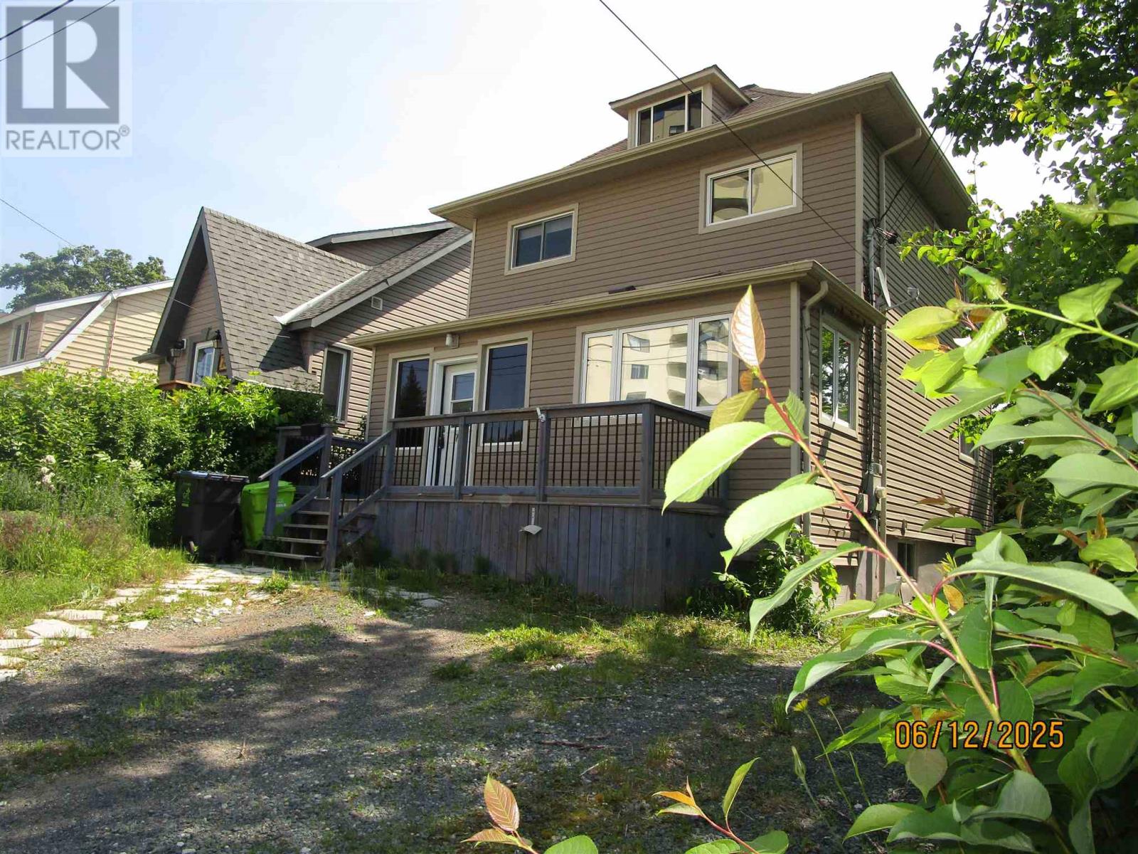 70 Pine St, Sault Ste. Marie, Ontario P6A 3Y1 - Photo 2 - SM252849