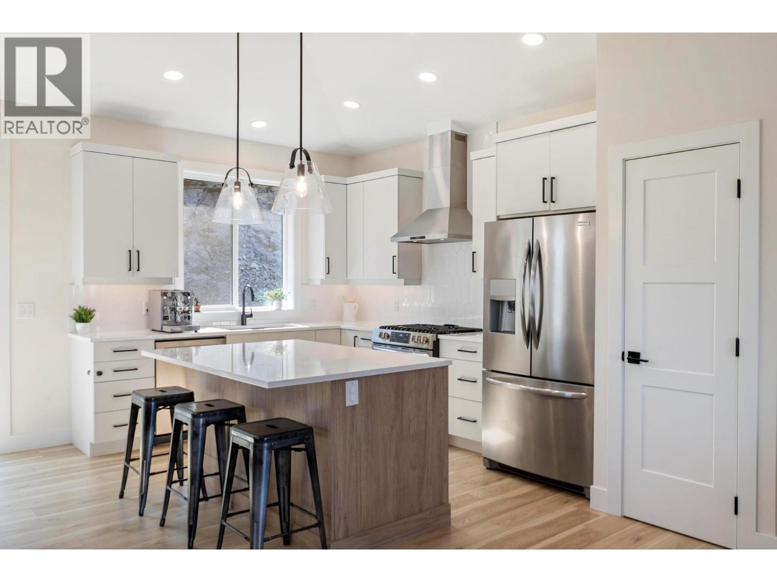 2209 Lavetta Drive, Kelowna, British Columbia  V1P 1V1 - Photo 5 - 10366707