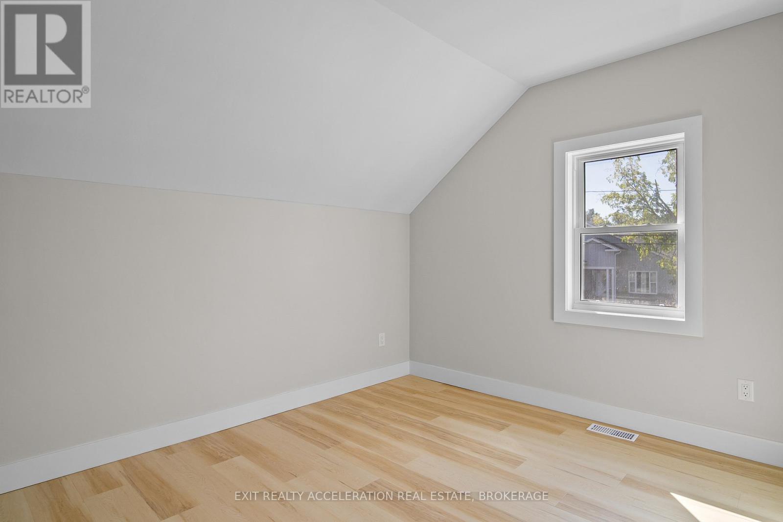 213 Belleville Road, Greater Napanee (Greater Napanee), Ontario  K7R 2R4 - Photo 27 - X12481049