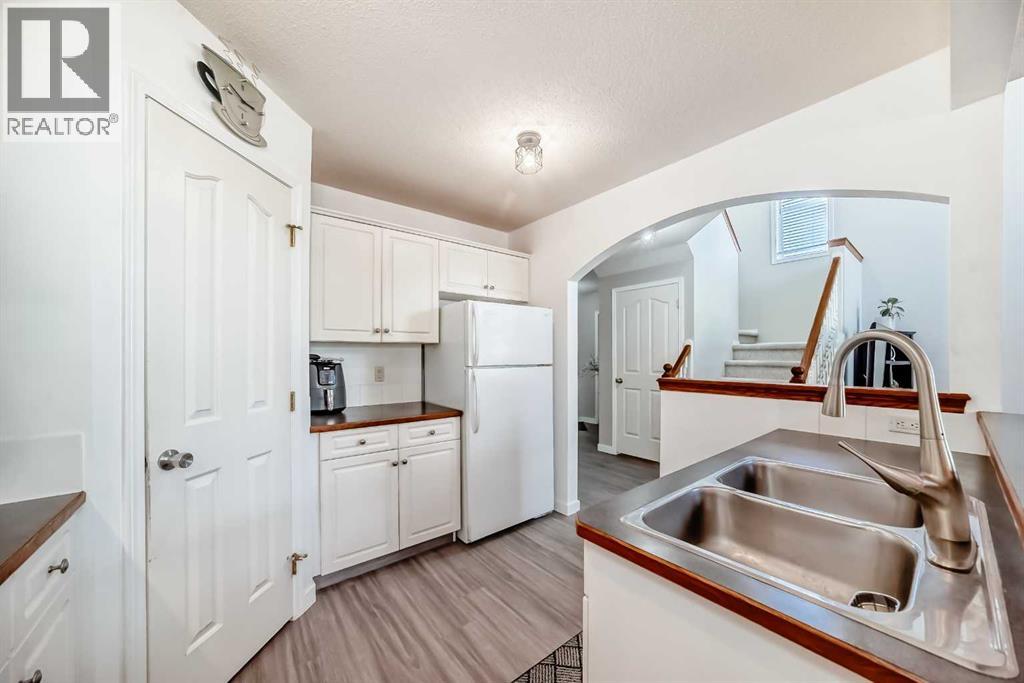 202 Bridlewood Court Sw, Calgary, Alberta  T2Y 3Z2 - Photo 12 - A2258646