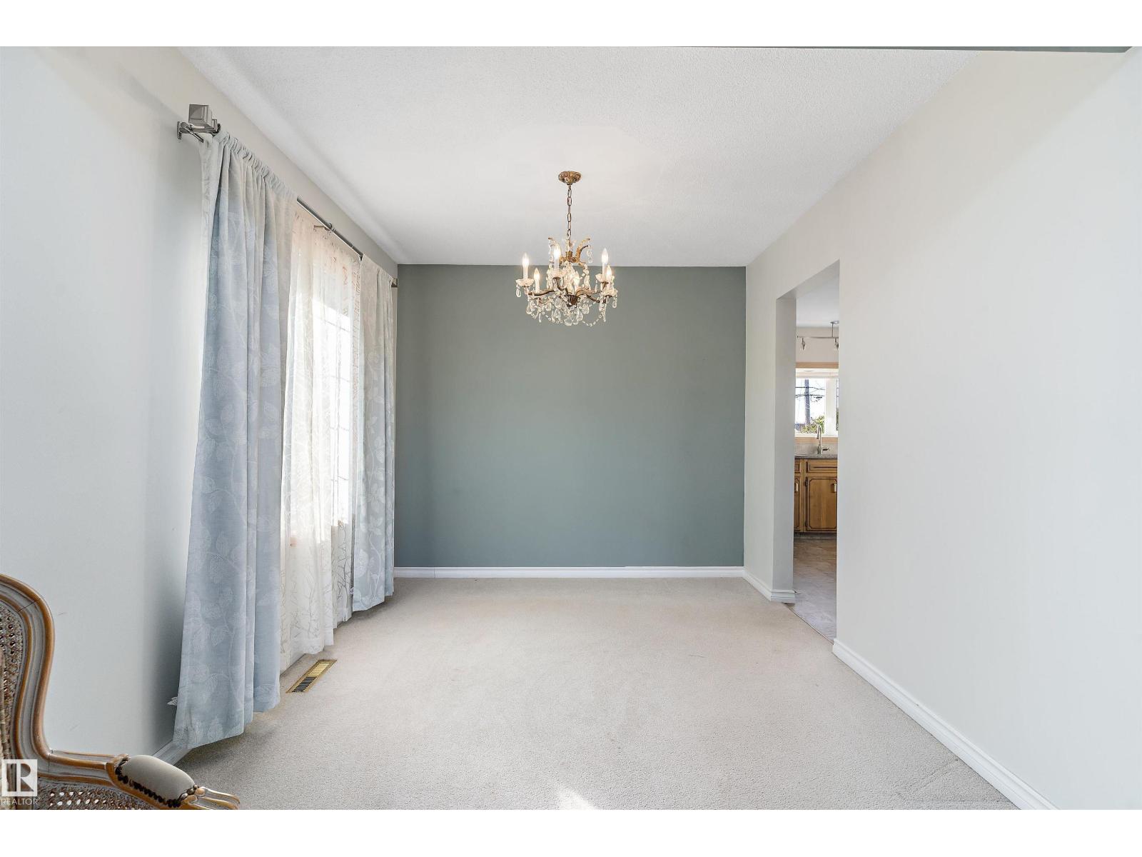 5619 140a Av Nw, Edmonton, Alberta  T5A 1H4 - Photo 5 - E4463398