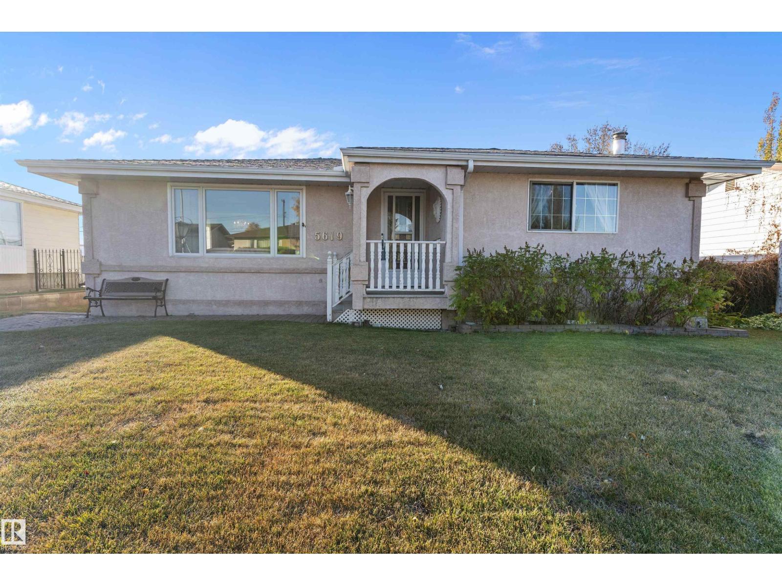 5619 140A AV NW, Edmonton, Alberta