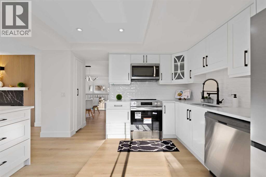 Property Listing: 26 Glamis Gardens Sw, Calgary, Alberta