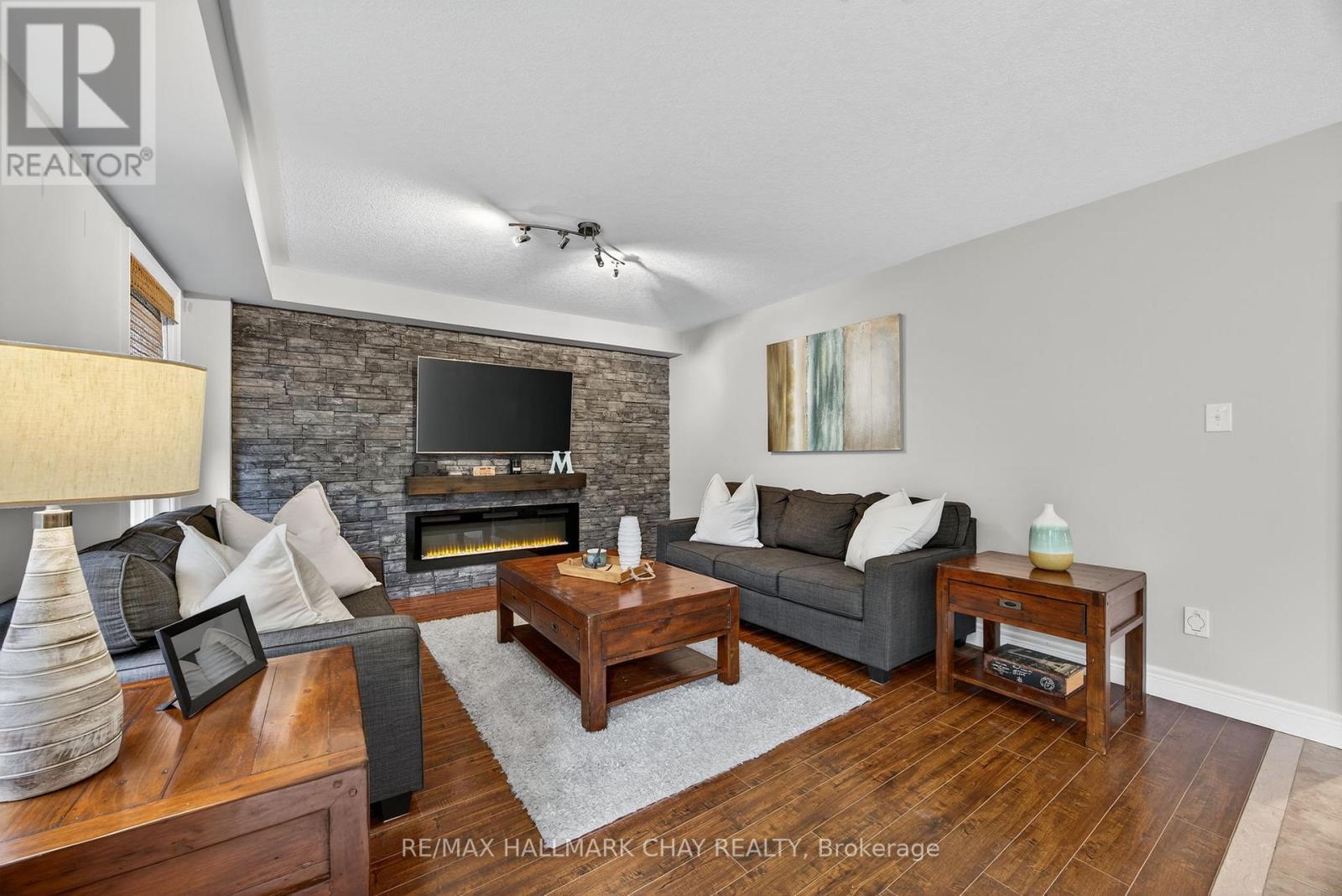 5 Saxon Road, Barrie (Innis-Shore), Ontario  L4M 7G6 - Photo 12 - S12480973