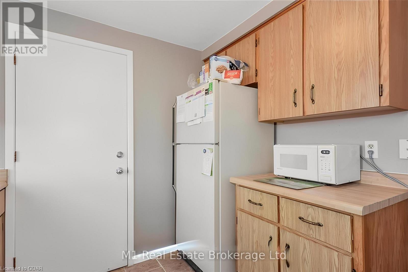 779 Scottsdale Drive, Guelph, Ontario  N1G 3N7 - Photo 10 - X12481015