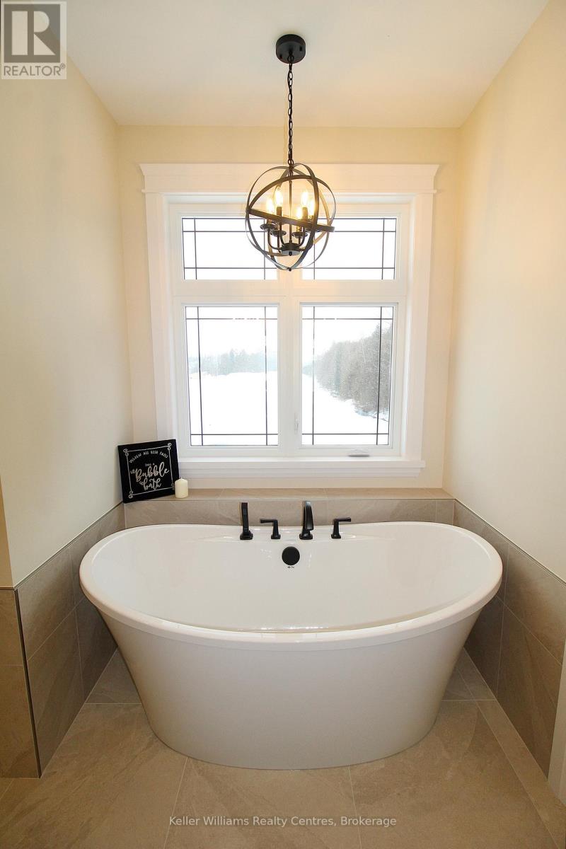 776 20th Street, Hanover, Ontario  N4N 0C5 - Photo 27 - X12481056