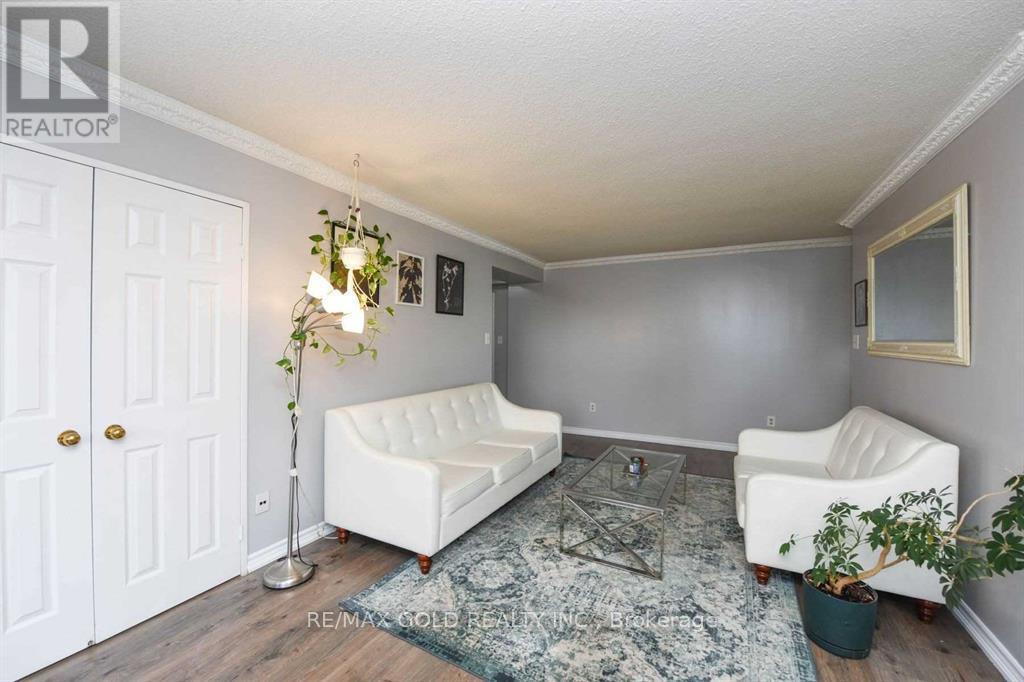 704 - 5 Lisa Street, Brampton, Ontario  L6T 4T4 - Photo 9 - W12480900