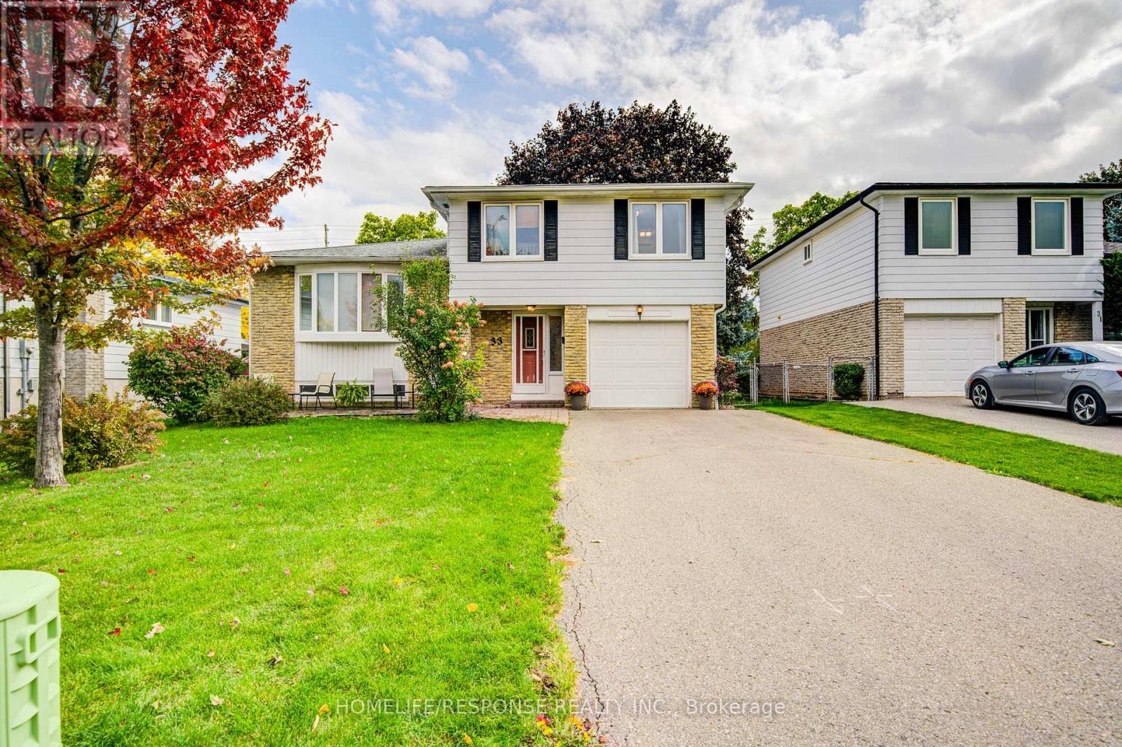 33 GROVELAND CRESCENT, Brampton, Ontario