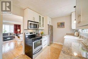 33 Groveland Crescent, Brampton (Northgate), Ontario  L6S 1L1 - Photo 10 - W12480908