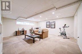 33 Groveland Crescent, Brampton (Northgate), Ontario  L6S 1L1 - Photo 27 - W12480908