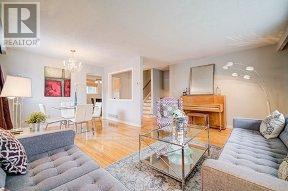 33 Groveland Crescent, Brampton (Northgate), Ontario  L6S 1L1 - Photo 6 - W12480908