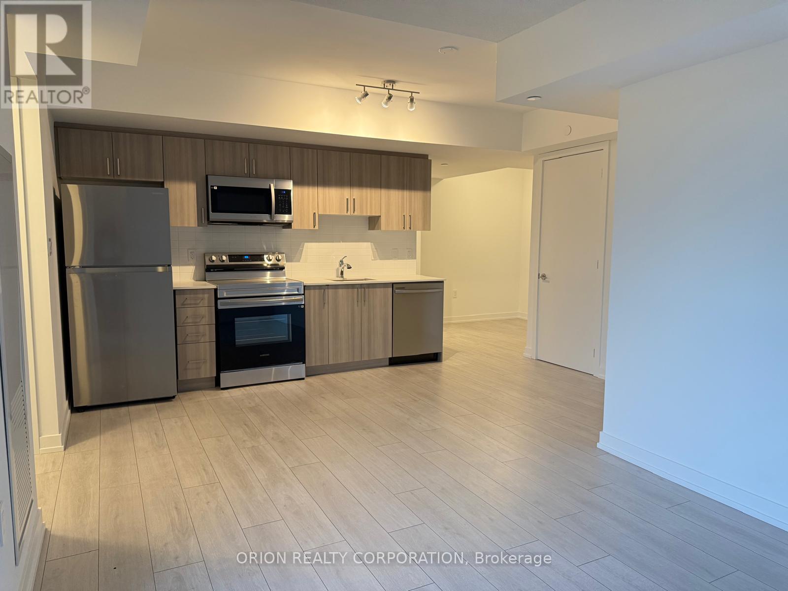 604 - 556 Marlee Avenue, Toronto, Ontario  M6B 0B1 - Photo 2 - W12480928