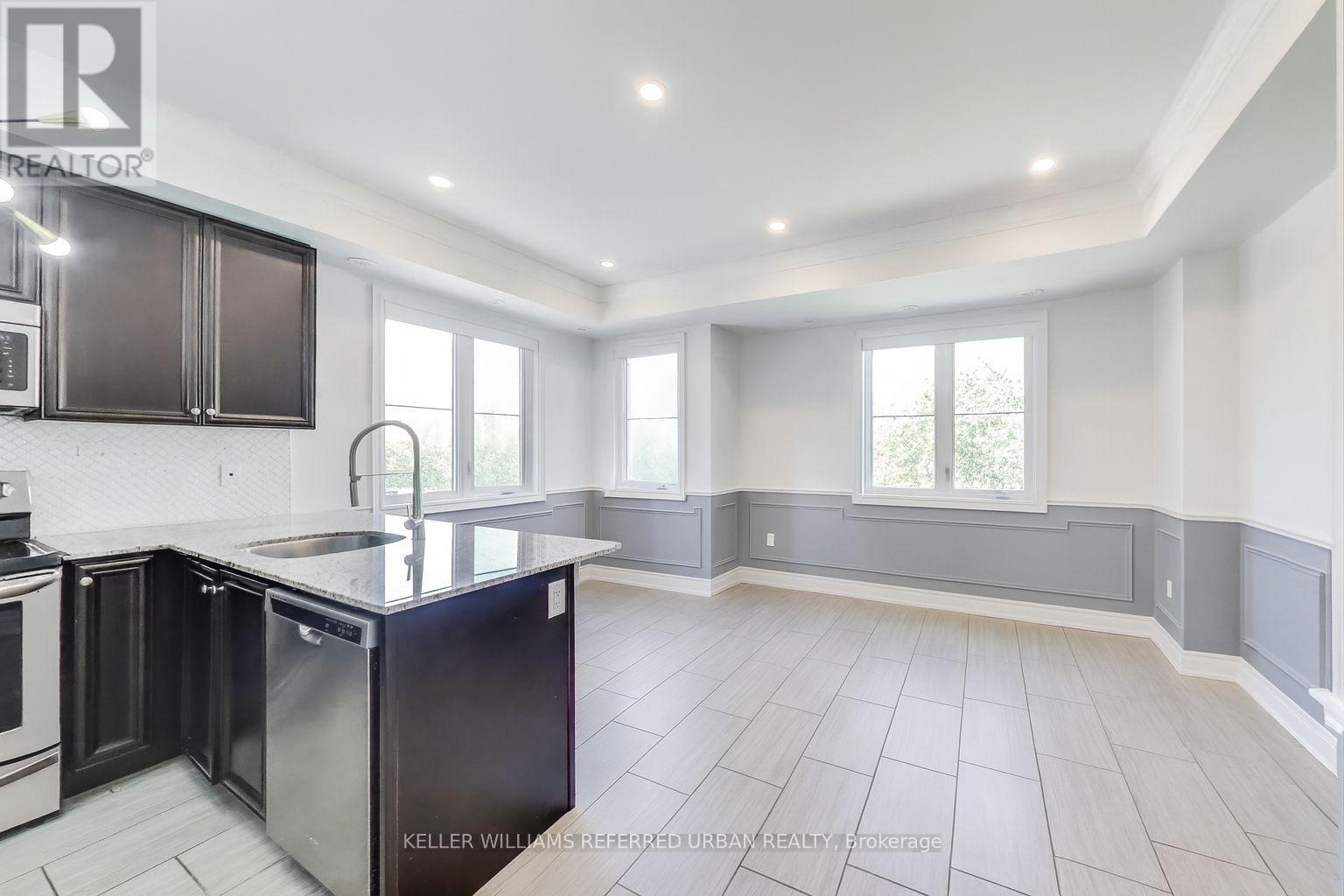 231 - 380 HOPEWELL AVENUE, Toronto, Ontario