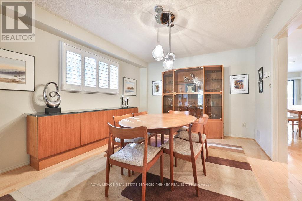 1995 Pitagora Court, Mississauga, Ontario  L5K 2M4 - Photo 7 - W12480972