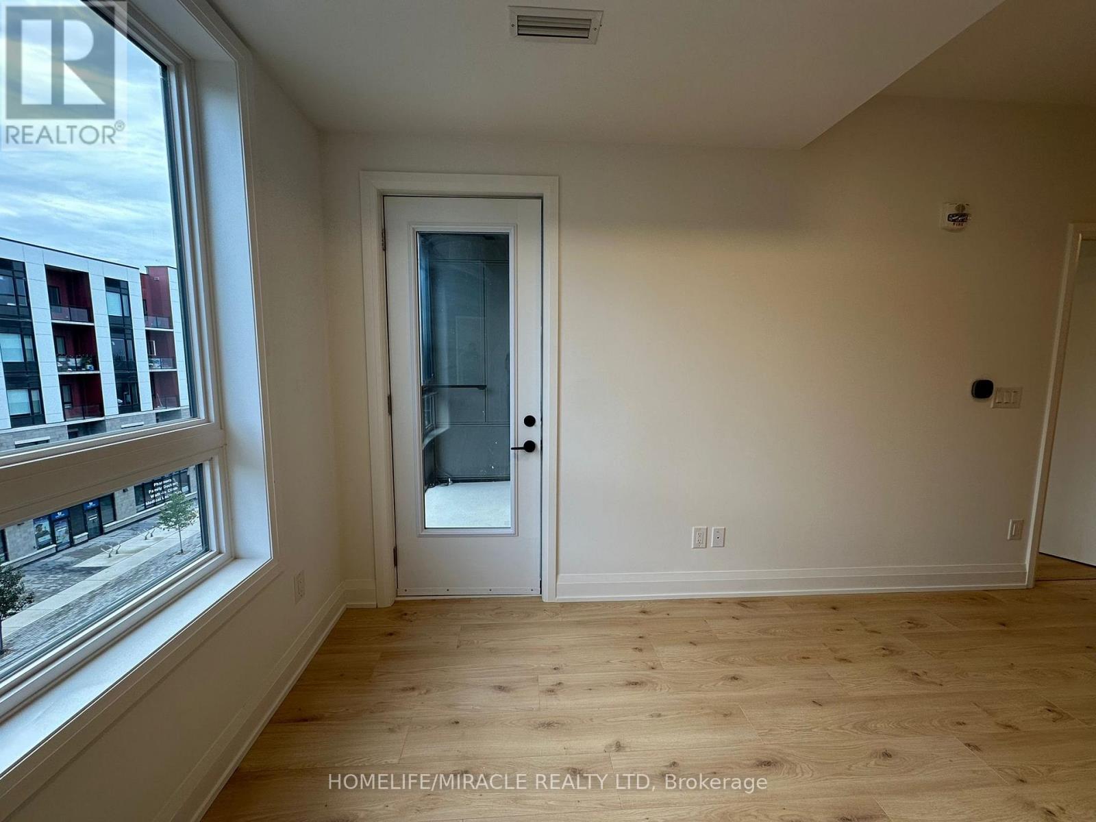 421 - 3250 Carding Mill Trail, Oakville, Ontario  L6M 1L3 - Photo 12 - W12480984