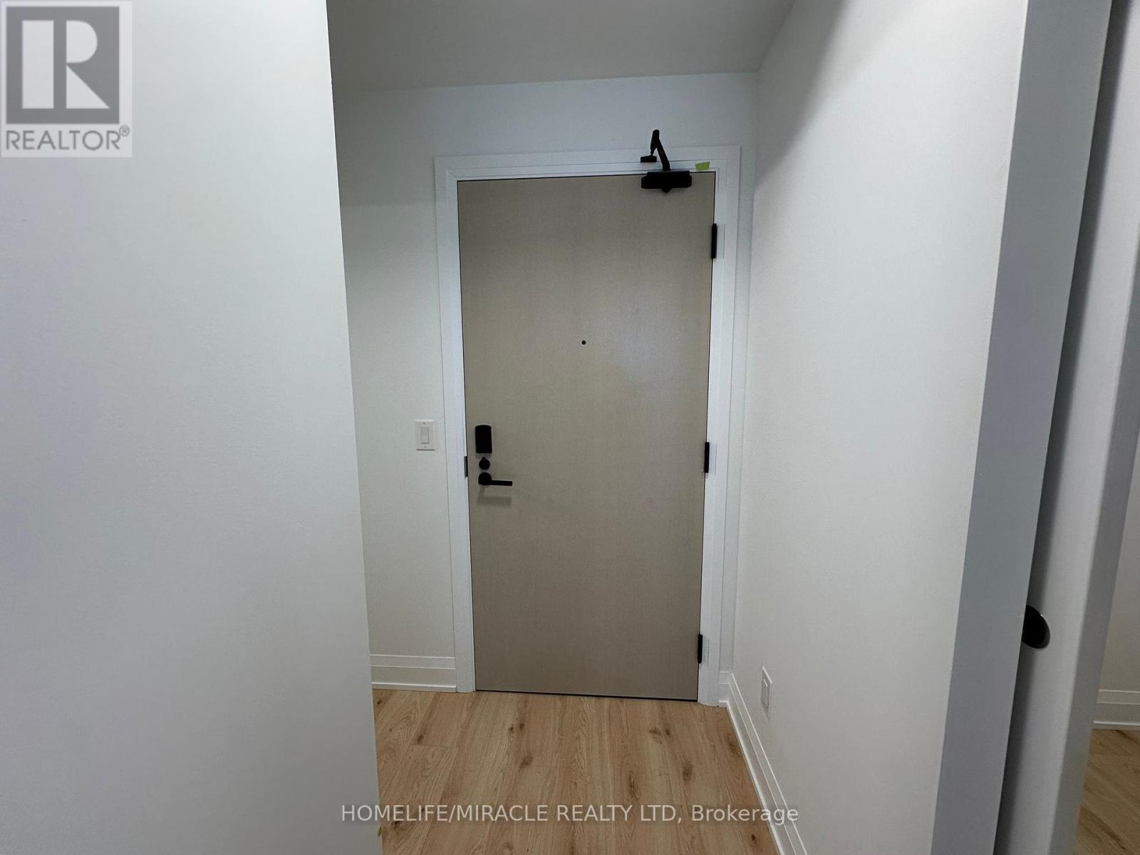 421 - 3250 Carding Mill Trail, Oakville, Ontario  L6M 1L3 - Photo 3 - W12480984