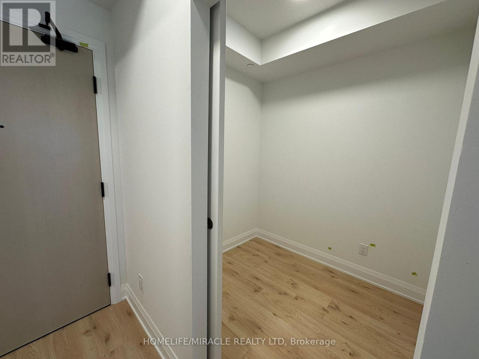 421 - 3250 Carding Mill Trail, Oakville, Ontario  L6M 1L3 - Photo 6 - W12480984