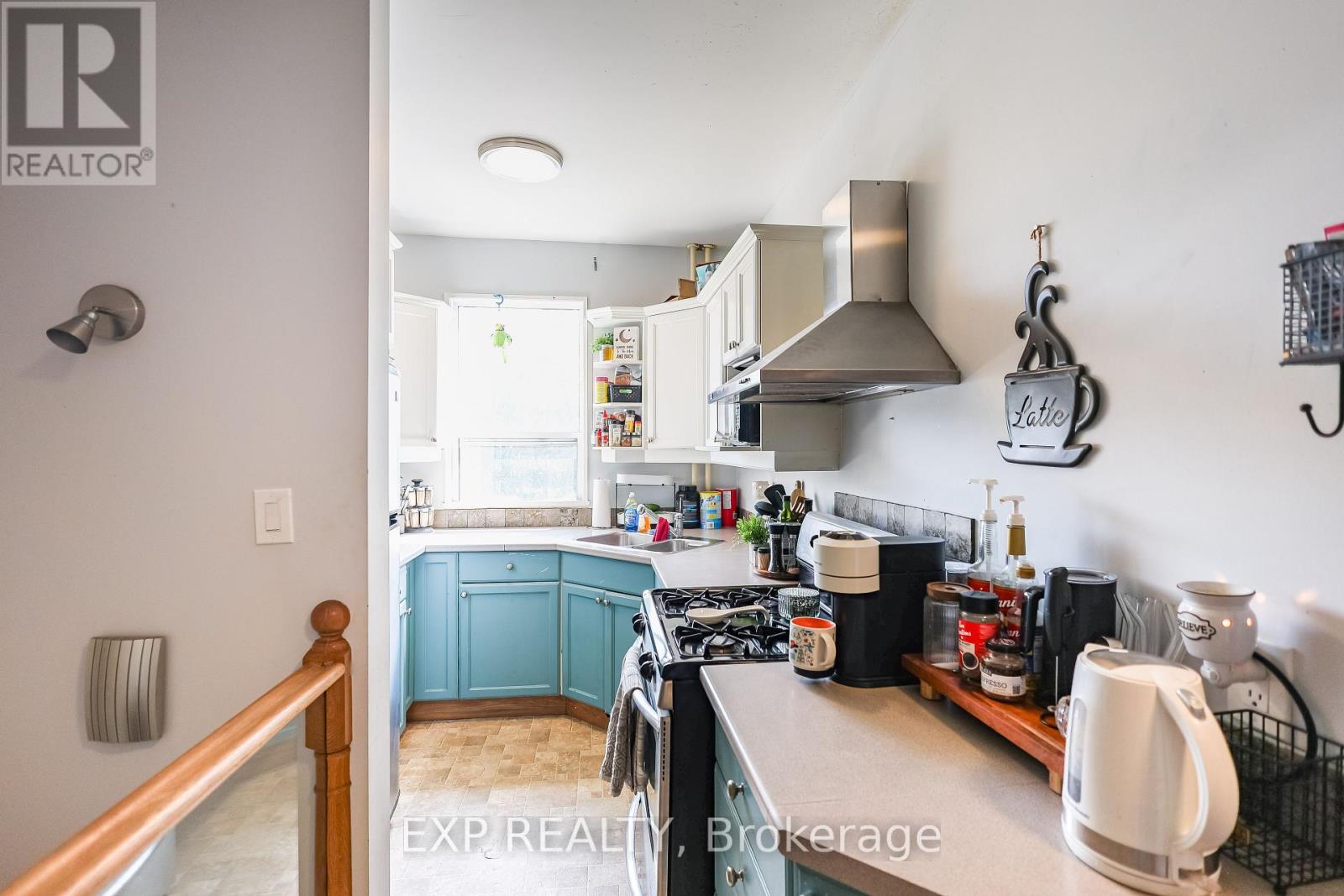 69 Victoria Avenue N, Hamilton, Ontario  L8L 5E3 - Photo 11 - X12355786