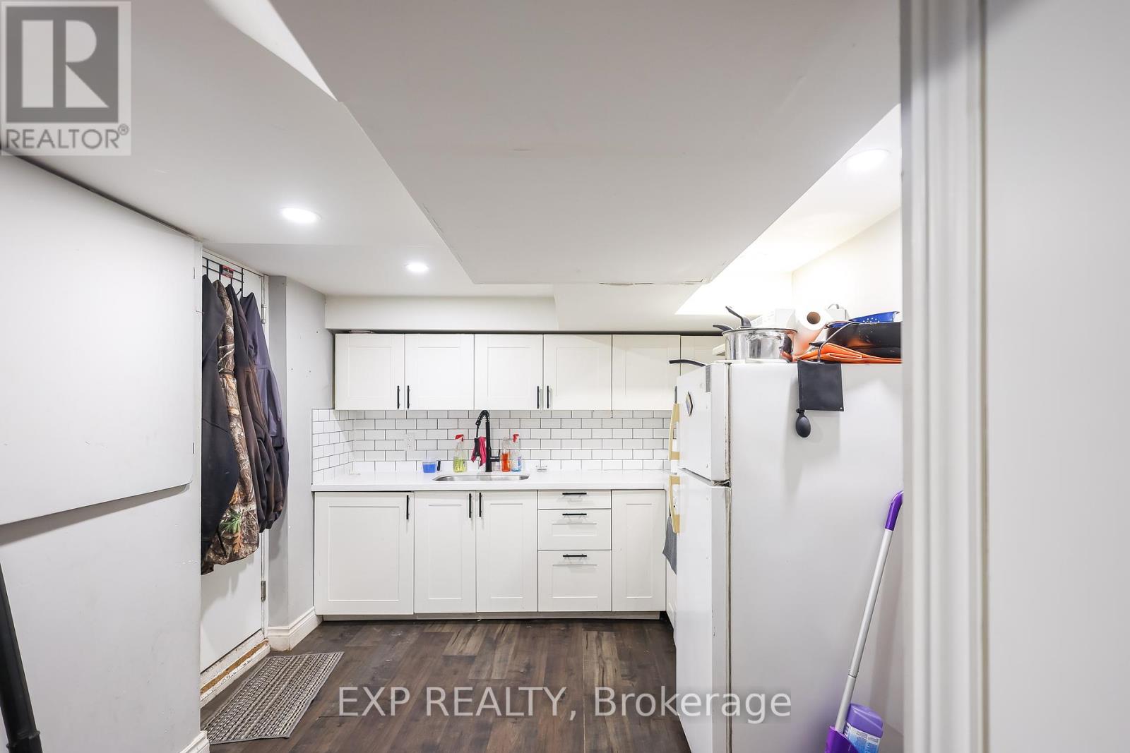 69 Victoria Avenue N, Hamilton, Ontario  L8L 5E3 - Photo 20 - X12355786