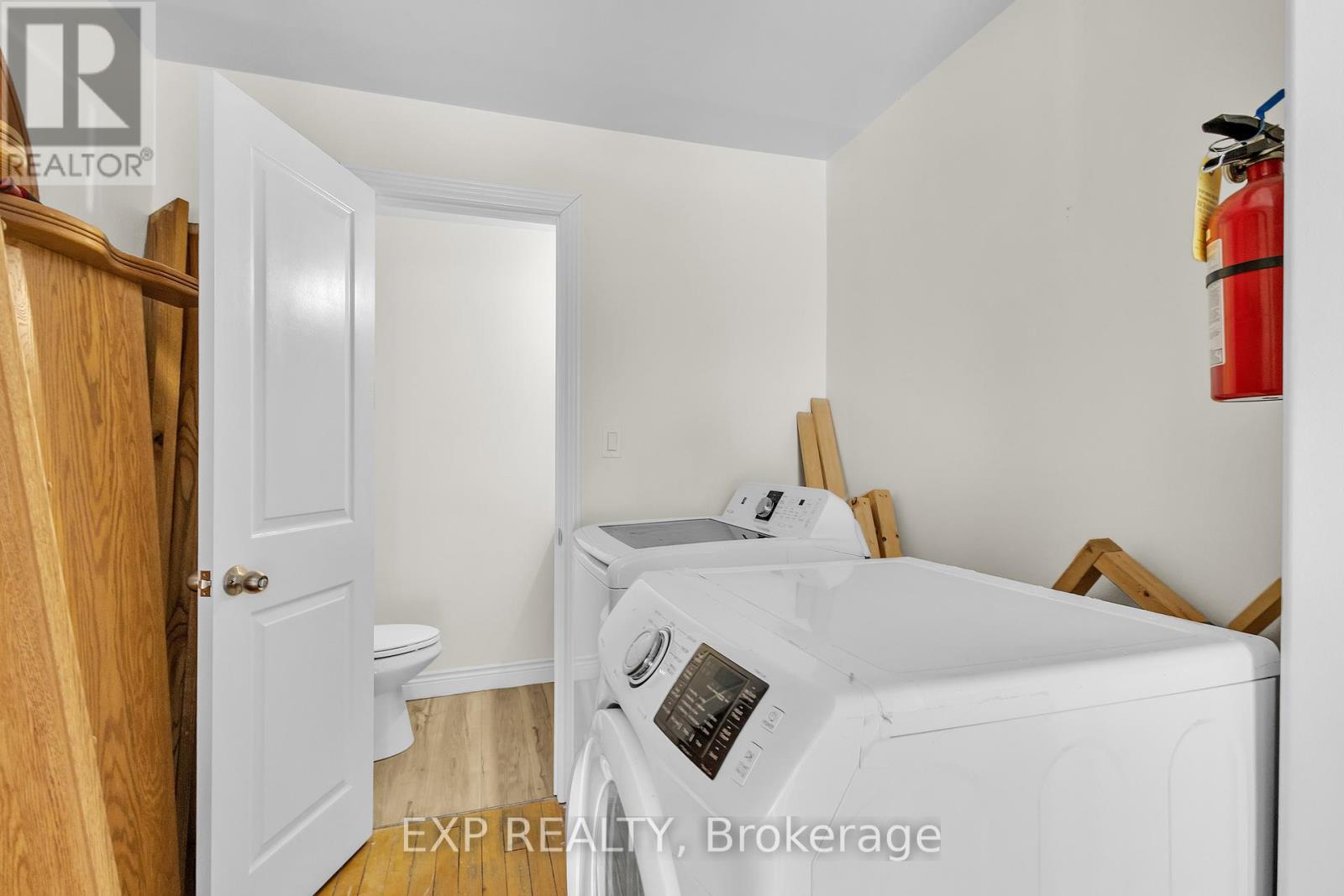 228 Main Street, Cambridge, Ontario  N1R 1W8 - Photo 13 - X12371051
