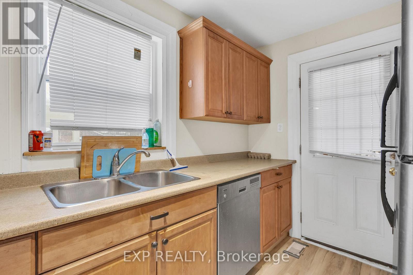 228 Main Street, Cambridge, Ontario  N1R 1W8 - Photo 18 - X12371051