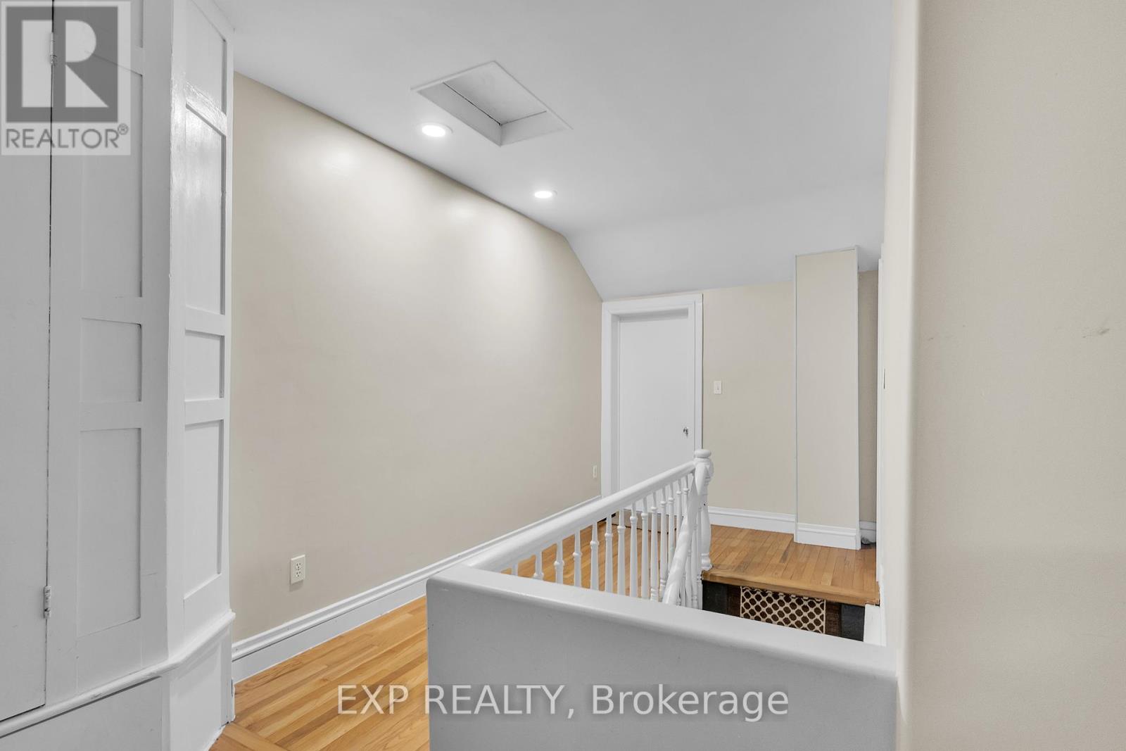 228 Main Street, Cambridge, Ontario  N1R 1W8 - Photo 23 - X12371051