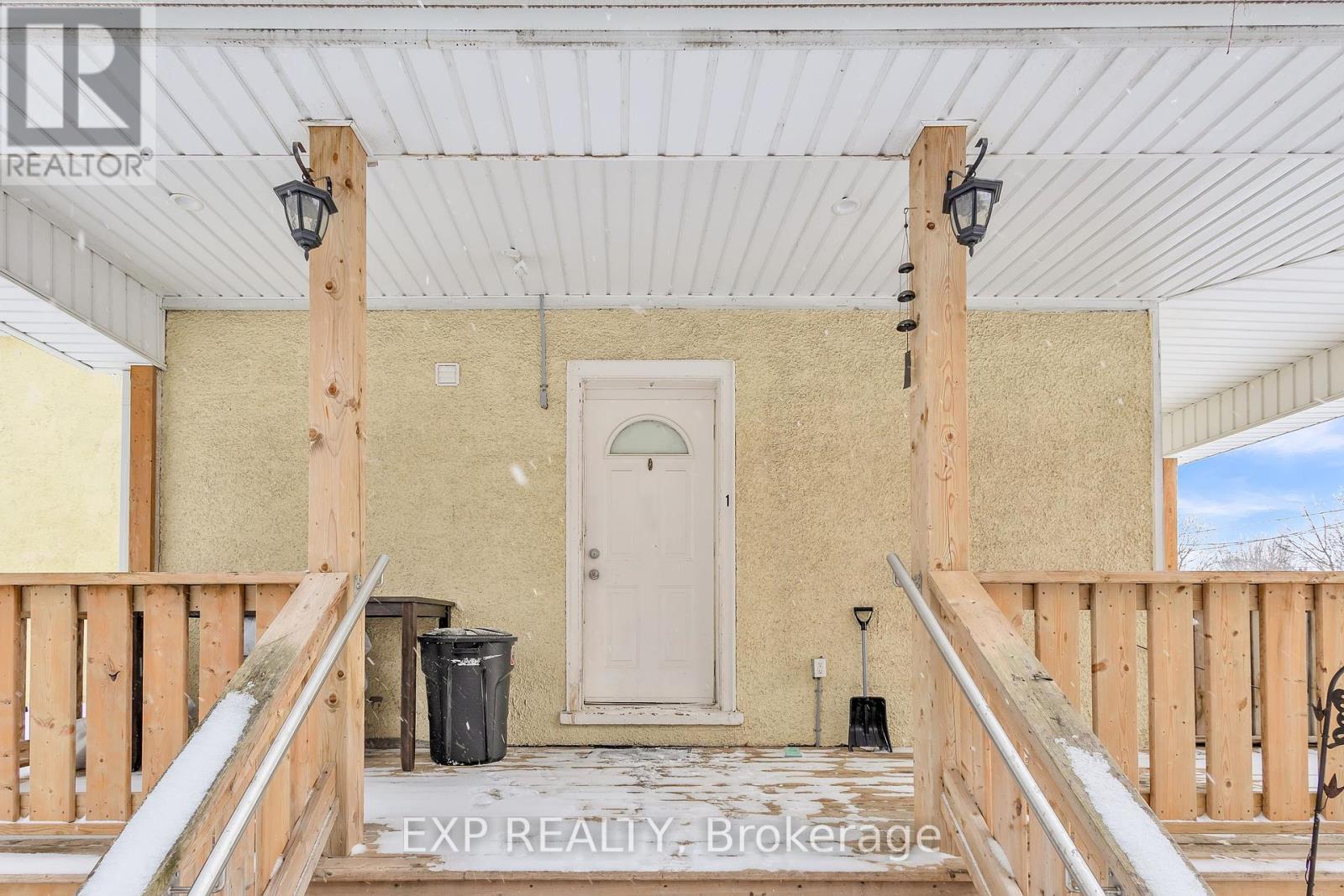 228 Main Street, Cambridge, Ontario  N1R 1W8 - Photo 5 - X12371051