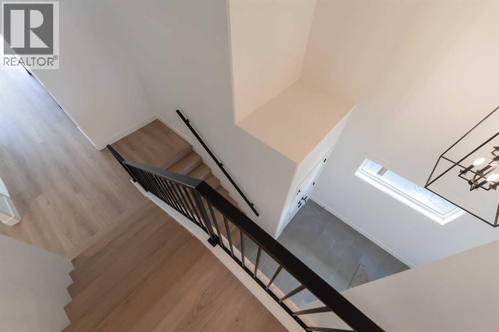 541 Riverhills Way W, Lethbridge, Alberta  T1K 8H7 - Photo 2 - A2266467