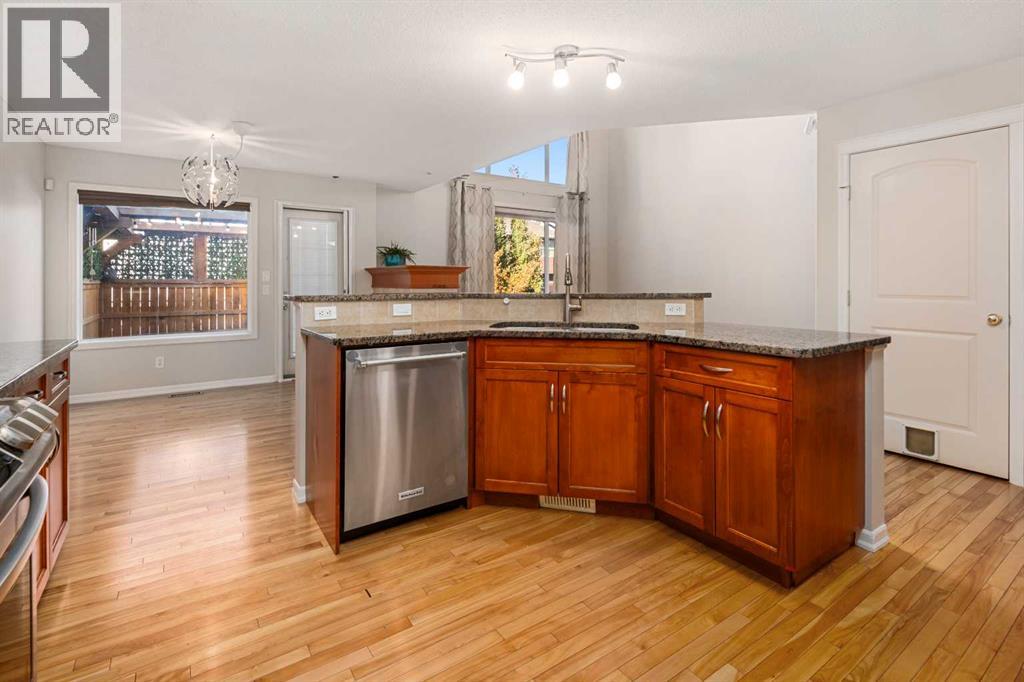 38 Autumn Gardens Se, Calgary, Alberta  T3M 0H7 - Photo 6 - A2265008