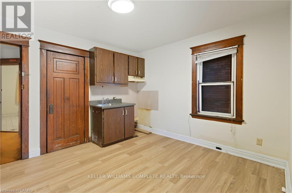 11 Holton Avenue S, Hamilton, Ontario  L8M 2L3 - Photo 20 - X12480948