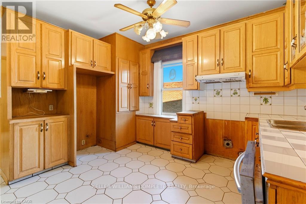 11 Holton Avenue S, Hamilton, Ontario  L8M 2L3 - Photo 6 - X12480948