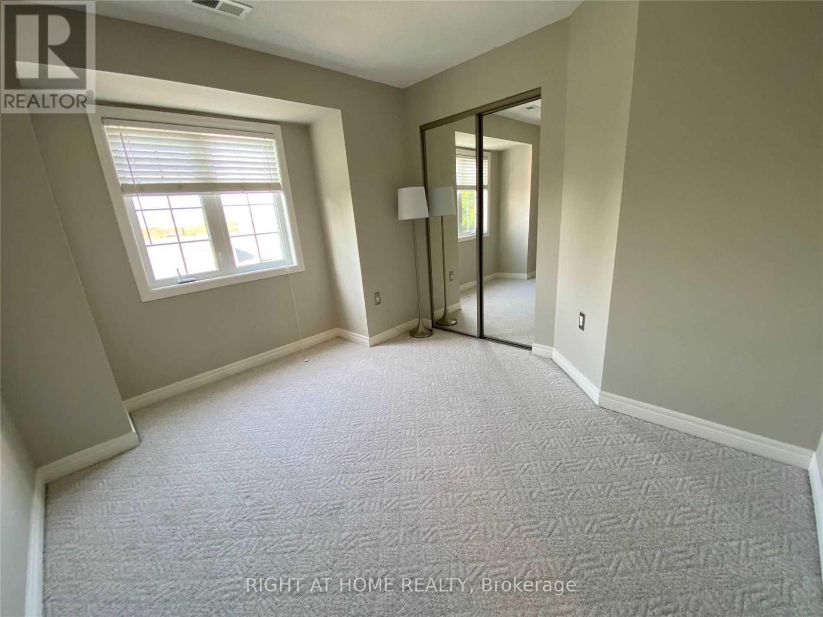 78 - 515 North Service Road, Hamilton, Ontario  L8E 5X6 - Photo 11 - X12480995