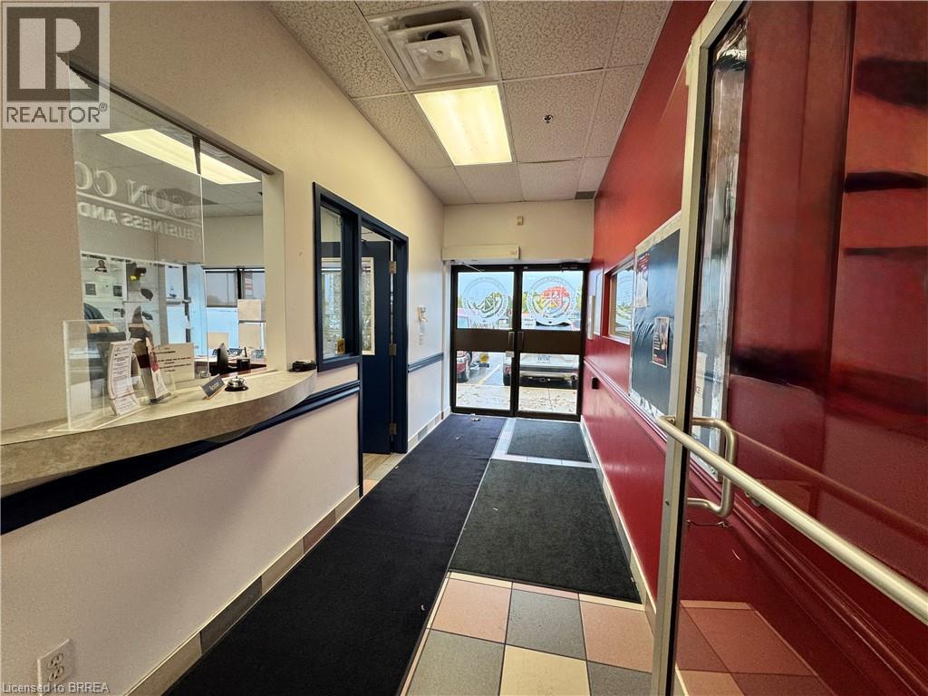 39 King George Road Unit# G2, Brantford, Ontario  N3R 5K2 - Photo 10 - 40764503