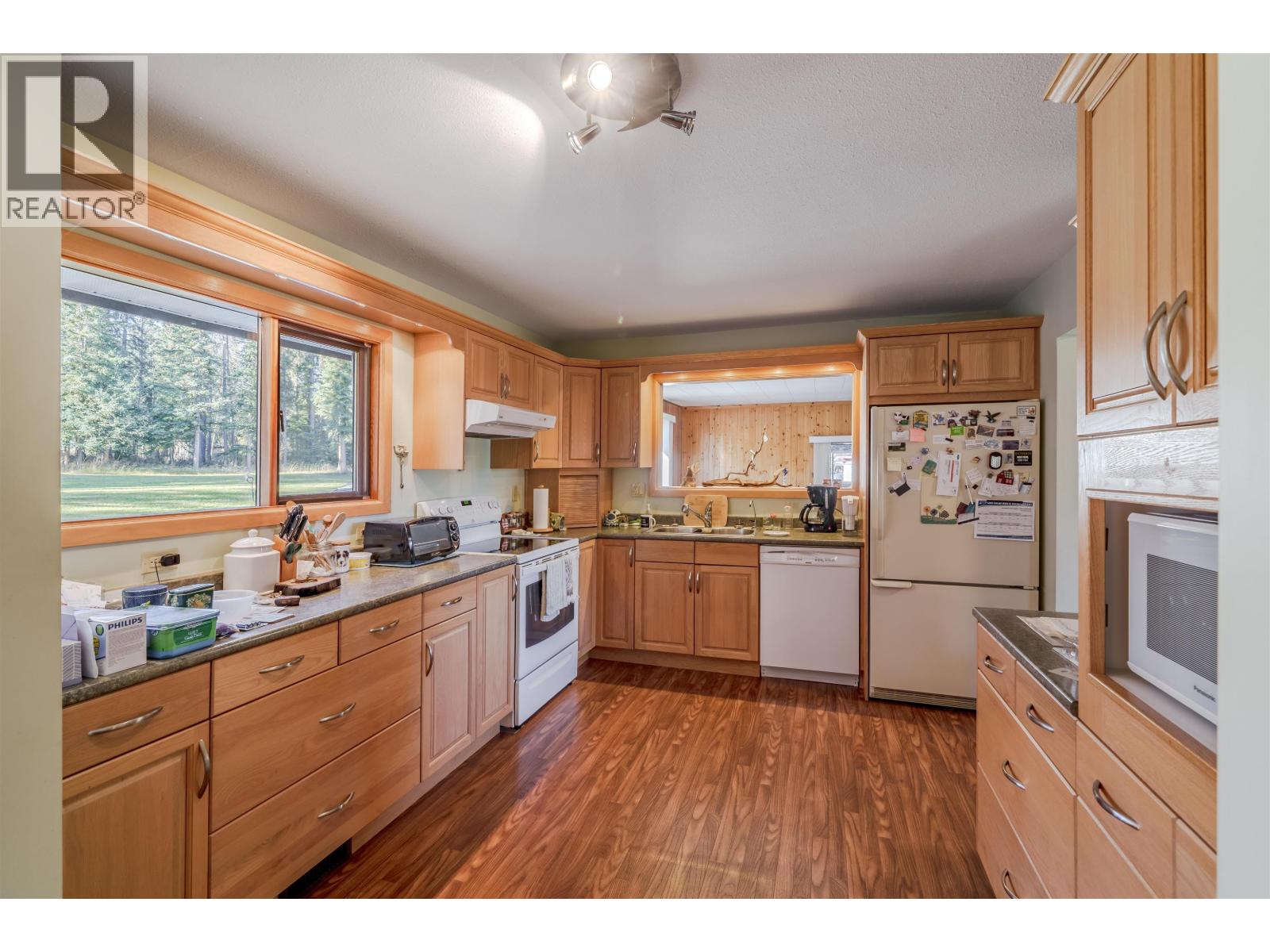 6056 Norman Road, Horse Lake, British Columbia  V0K 2E3 - Photo 11 - R3061634